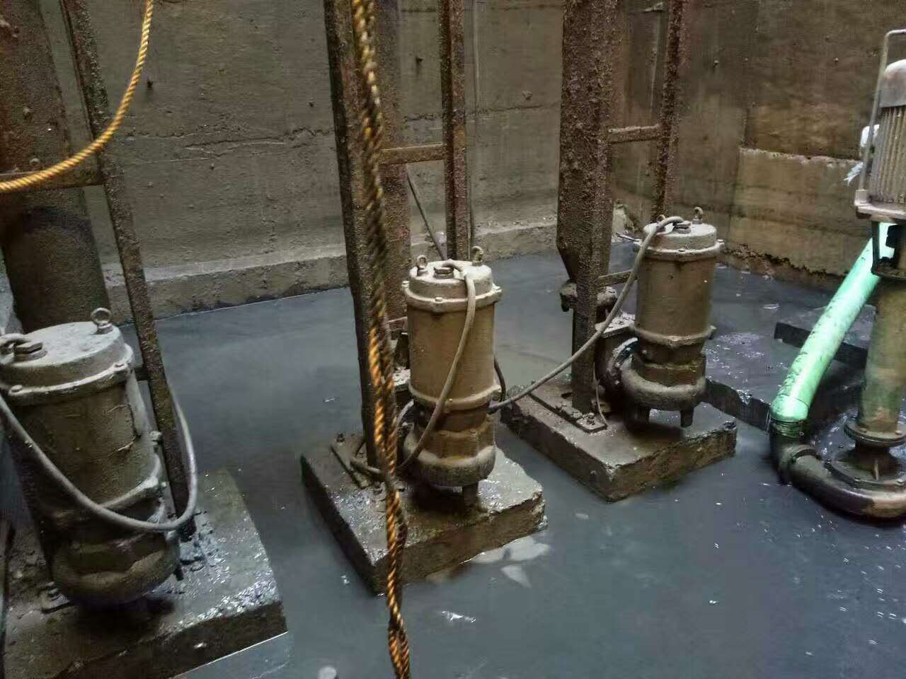 泰山污水池清理